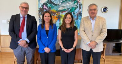 Senador Prohens recibe reconocimiento de embajada de Estados Unidos